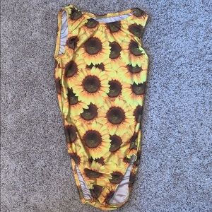 gymnastics Leo brand flip flops size adult large